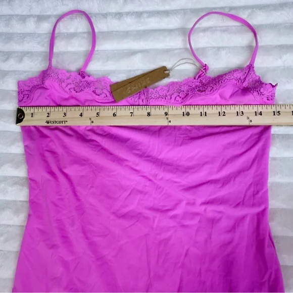 SKIMS Fits Everybody Corded Lace Long Slip Dress Size Large in Neon Orchid  NWT - Picture 10 of 15